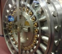 Mt Pelerin et ID Quantique testent leur coffre-fort numérique à sécurité quantique à Genève