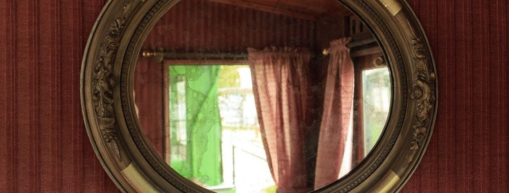 Miroir Miroir Dis-moi Ce Que Je Vaux Vraiment