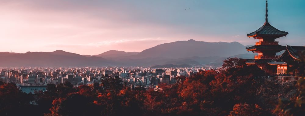 Regardons vers le Soleil Levant