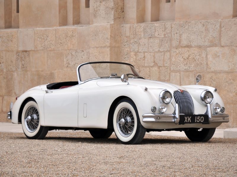 2024.10.25.7 JAGUAR-XK-150-ROADSTER blanc