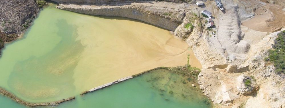 Choc sur les marchés, les sociétés aurifères impactées