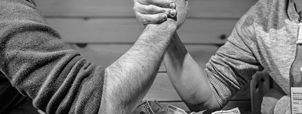 Tendre la joue gauche, telle est la question…