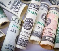 Baisse des taux? Peu probable. Pression politique? Forte. Et la Fed? Divisée.