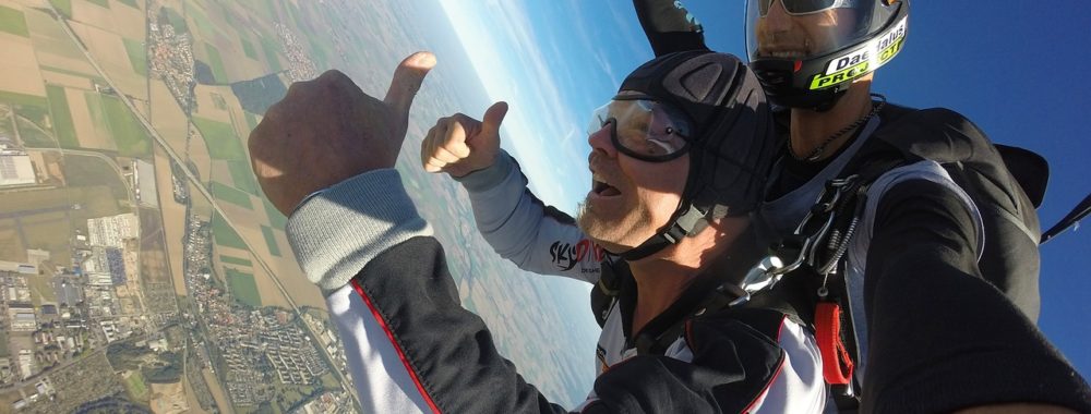 L’emploi en chute libre, l’économie en mode coup de frein et les records qui tombent