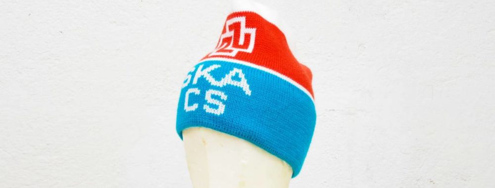 Cherche à acheter : Bonnet du Crédit Suisse, pour collection privée